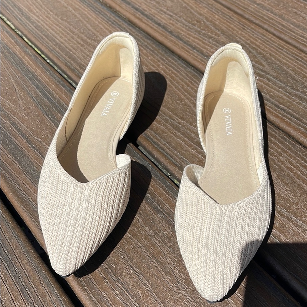 Viviana Cream Flats with Pointed Toe and Ribbed Texturenew